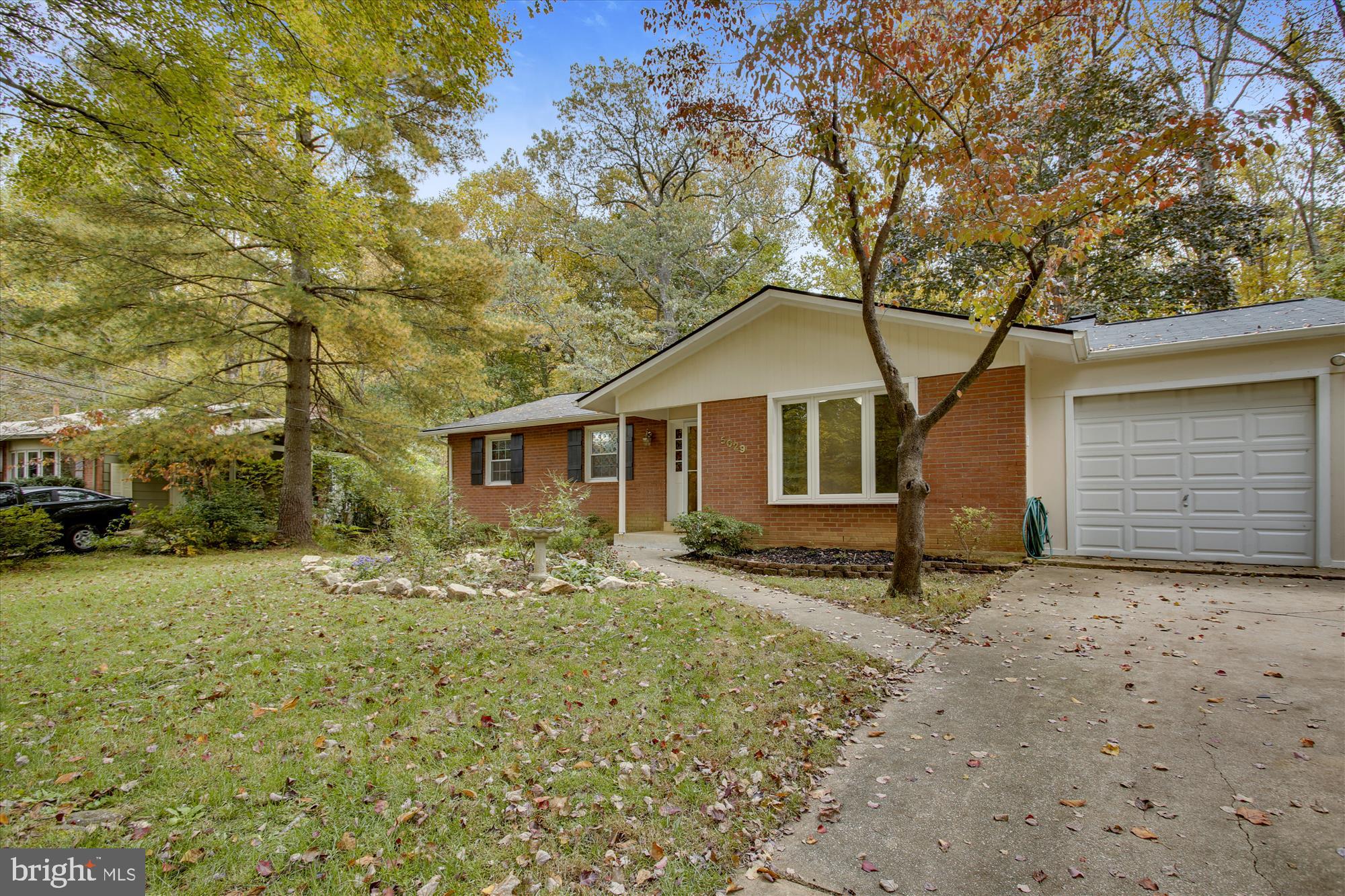 5629 Ravenel Lane Springfield, VA 22151 - Photo 1 of 74 Curb appeal. The nicest home in Ravensworth!