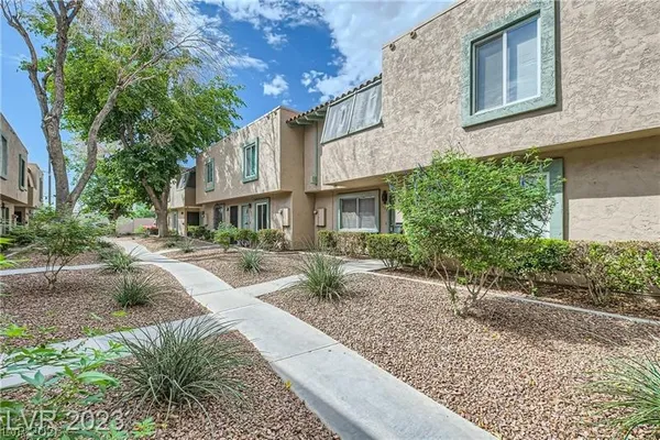 $1,375 | 5957 Vegas Drive, Las Vegas, NV 89108