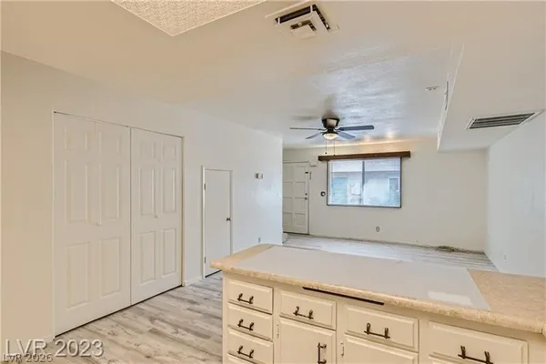 $1,375 | 5957 Vegas Drive, Las Vegas, NV 89108