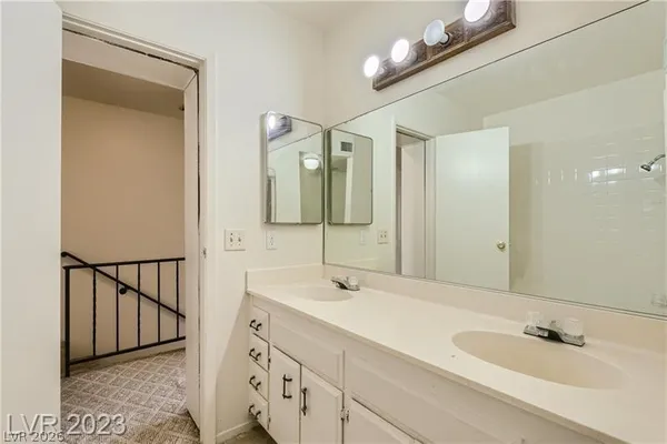 $1,375 | 5957 Vegas Drive, Las Vegas, NV 89108