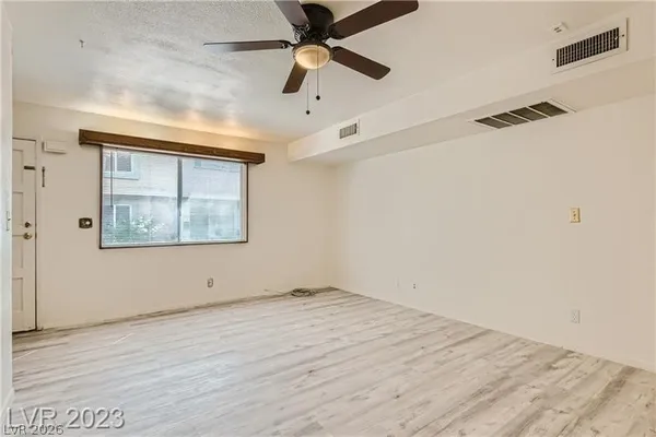 $1,375 | 5957 Vegas Drive, Las Vegas, NV 89108