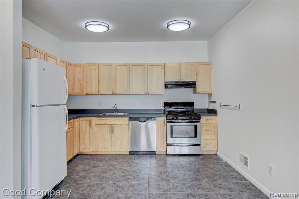 522 East 9 Mile Road, Unit 526 Ferndale, MI 48220 - Photo 12 of 27