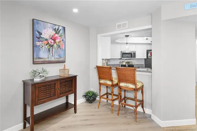 $3,300 | 9500 South Ocean Drive, Unit 307, Jensen Beach, FL 34957