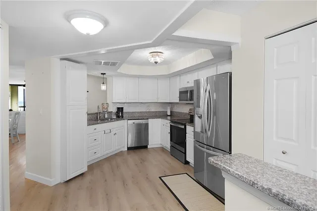 $3,300 | 9500 South Ocean Drive, Unit 307, Jensen Beach, FL 34957