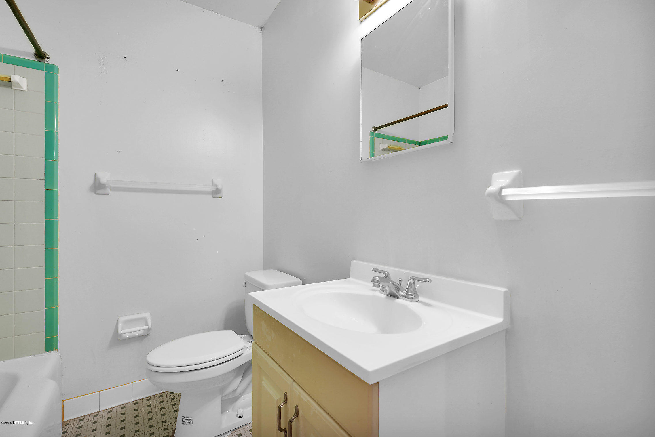 8300 Hogan Road Jacksonville, FL 32216 - Photo 31 of 61 Bath 3 w Tub