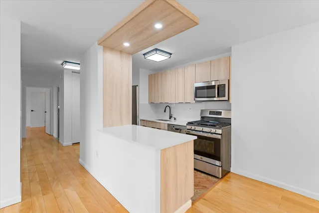 $1,490,000 | 1601 3rd Avenue, Unit 23K | Upper East Side