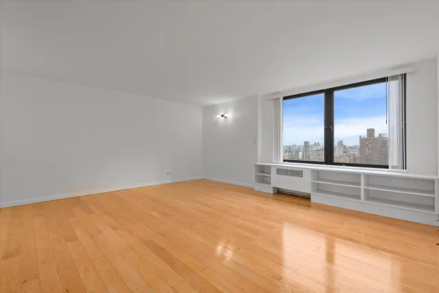 $1,490,000 | 1601 3rd Avenue, Unit 23K | Upper East Side