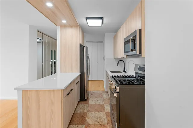 $1,490,000 | 1601 3rd Avenue, Unit 23K | Upper East Side