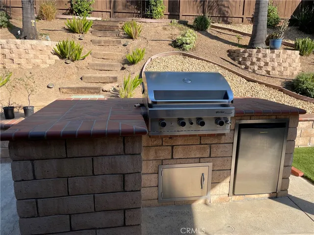 $960,000 | 2621 Grove Avenue, Corona, CA 92882