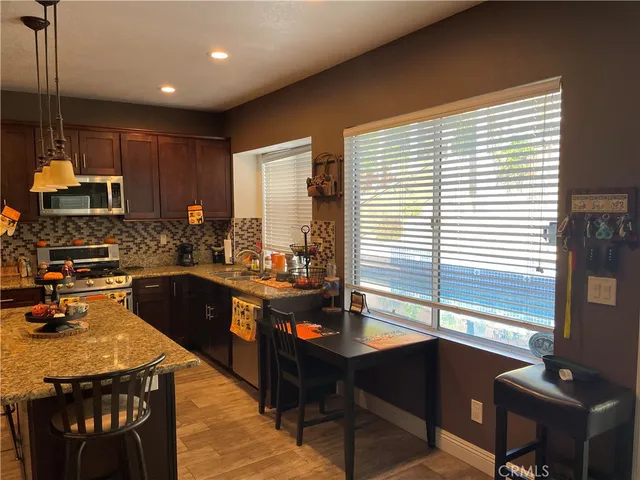 $960,000 | 2621 Grove Avenue, Corona, CA 92882