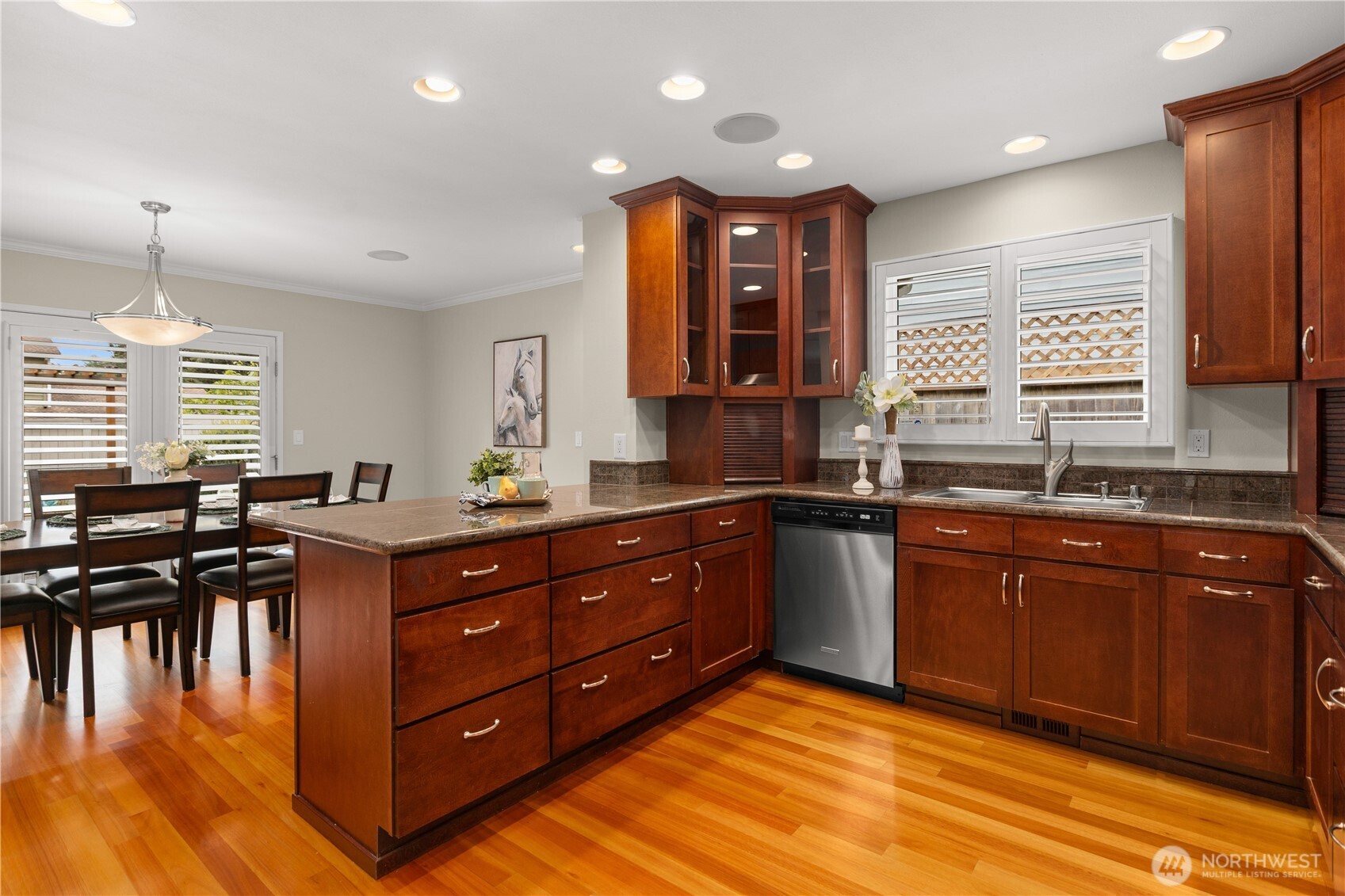14518 112th Avenue Northeast Kirkland, WA 98034 - Photo 18 of 38