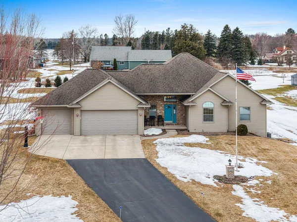 $549,900 | 3405 Hawk Ridge Trail, Green Bay, WI 54313