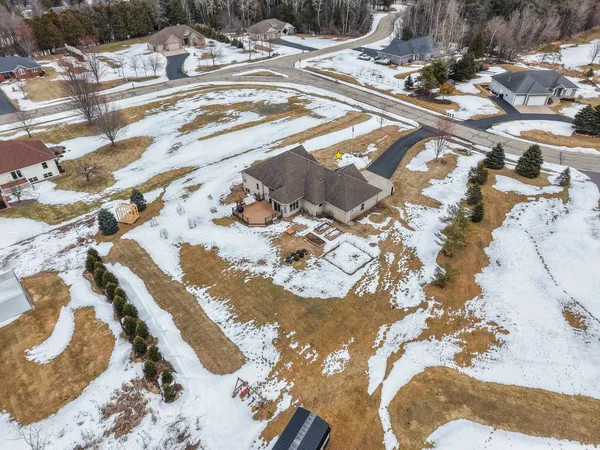 $549,900 | 3405 Hawk Ridge Trail, Green Bay, WI 54313