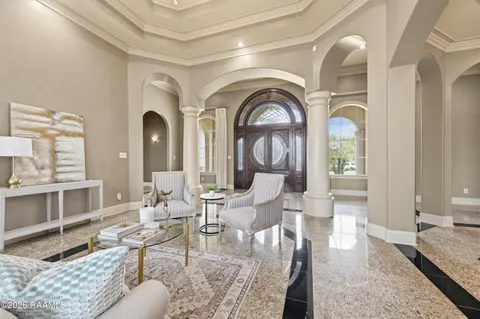 $980,000 | 700 Farmington Drive, Lafayette, LA 70503