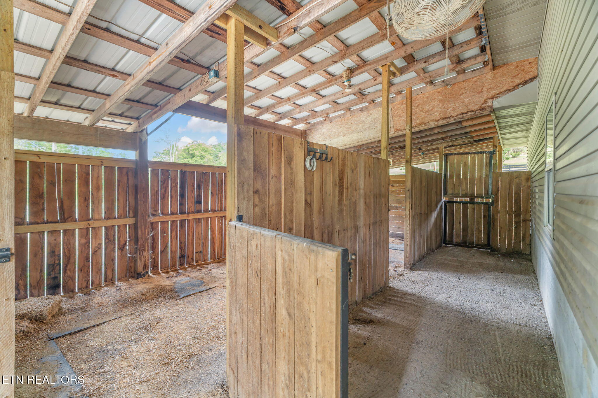 4853 Shady Road Strawberry Plains, TN 37871 - Photo 25 of 30 Covered stalls