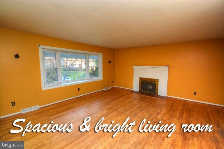 19 Colonial Road Bel Air, MD 21014 - Photo 16 of 30 Living Room