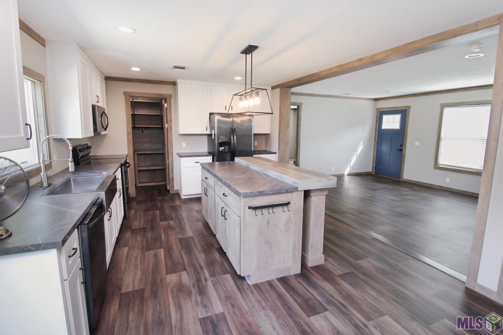 10219 Arnold Road Denham Springs, LA 70726 - Photo 3 of 22 Gallery Image 3