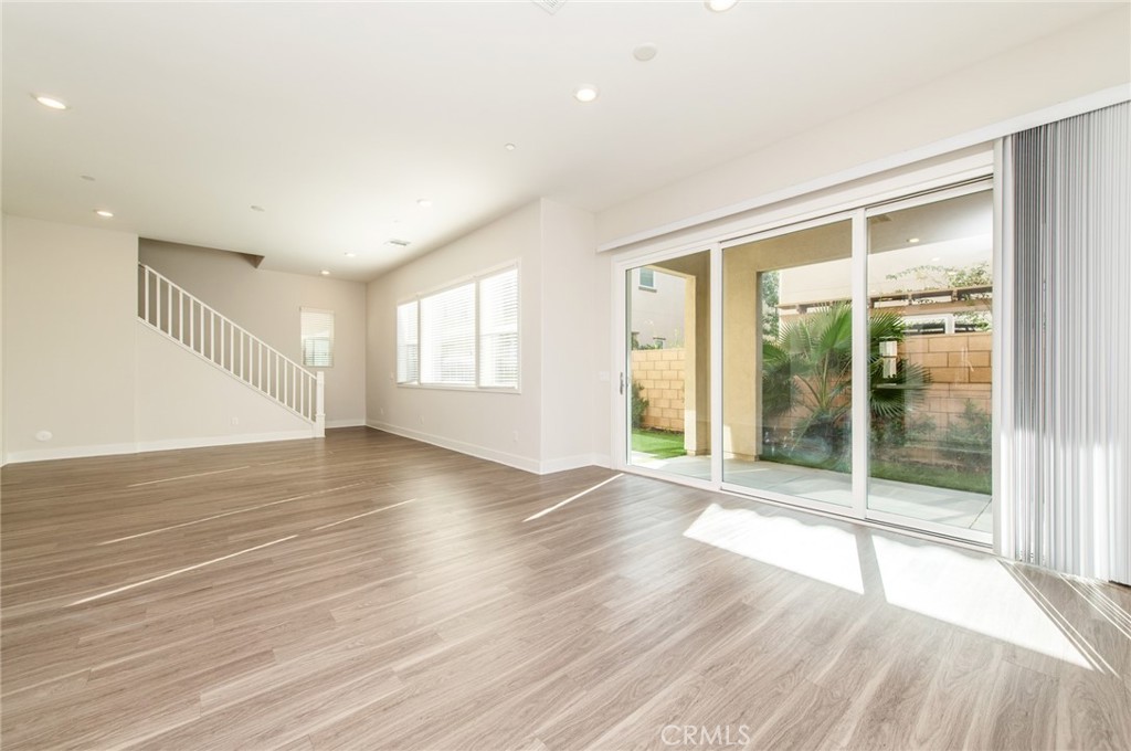 631 Cardona Lake Forest, CA 92630 - Photo 11 of 38