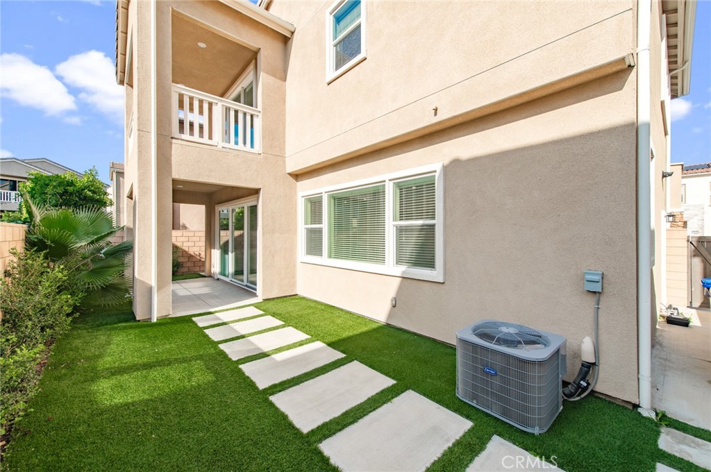 631 Cardona Lake Forest, CA 92630 - Photo 18 of 38