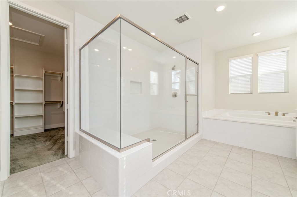 631 Cardona Lake Forest, CA 92630 - Photo 23 of 38