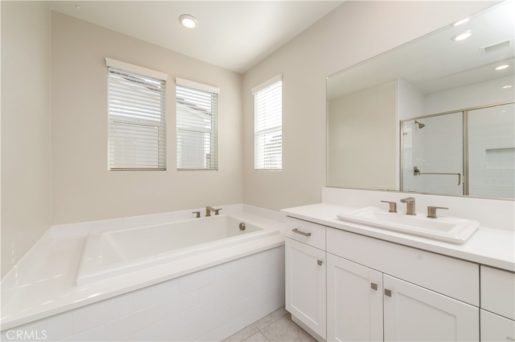 631 Cardona Lake Forest, CA 92630 - Photo 25 of 38