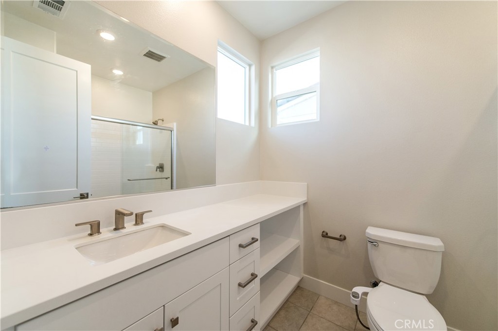 631 Cardona Lake Forest, CA 92630 - Photo 29 of 38