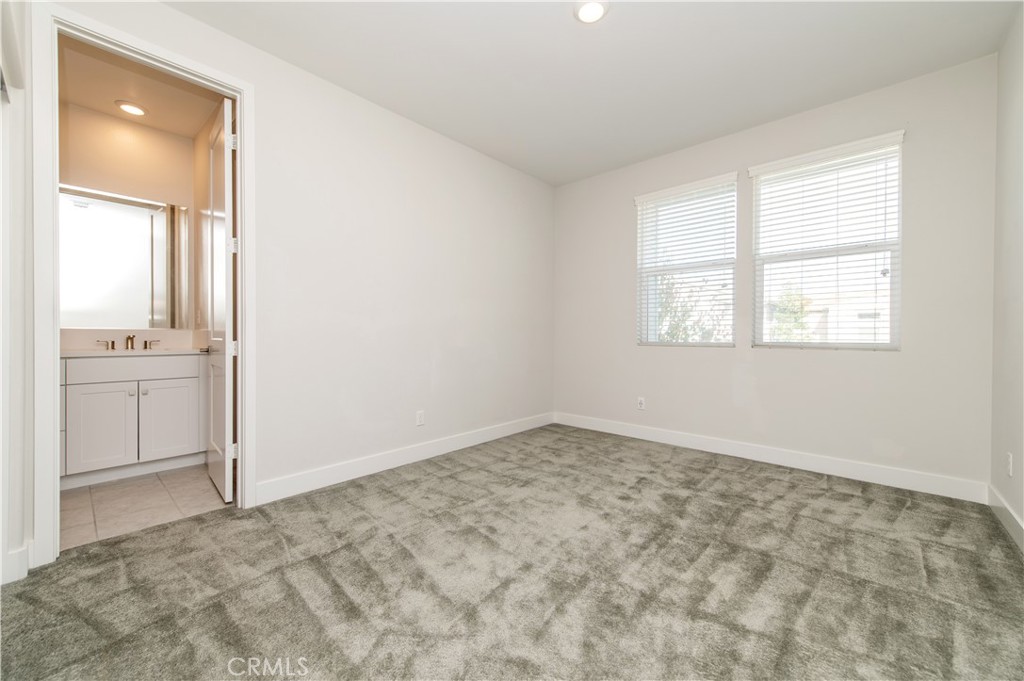 631 Cardona Lake Forest, CA 92630 - Photo 31 of 38