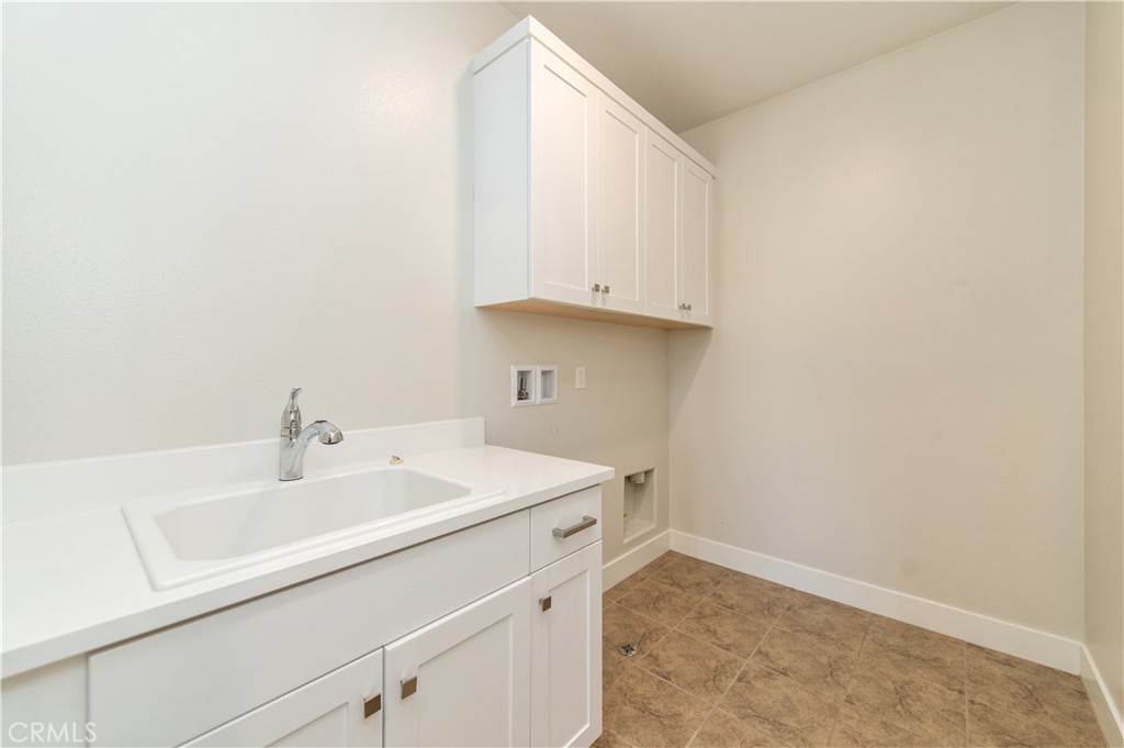 631 Cardona Lake Forest, CA 92630 - Photo 36 of 38