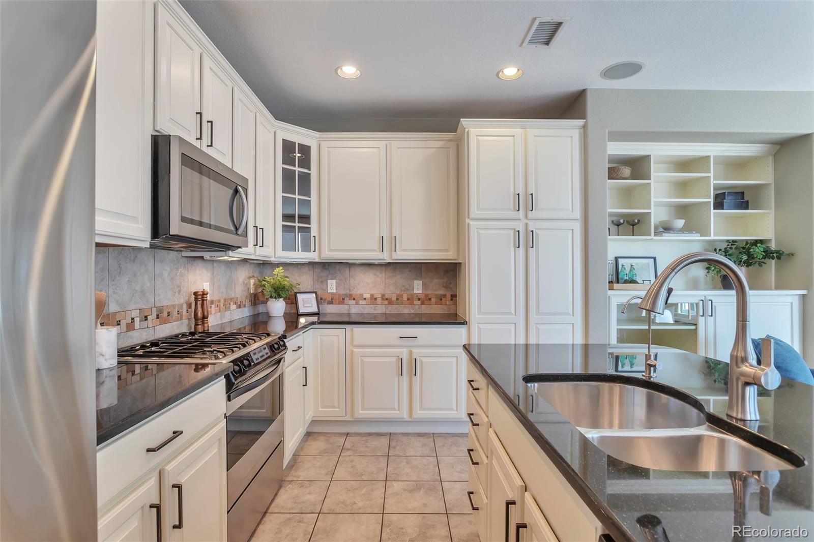 10555 Ashfield Street Highlands Ranch, CO 80126 - Photo 11 of 28