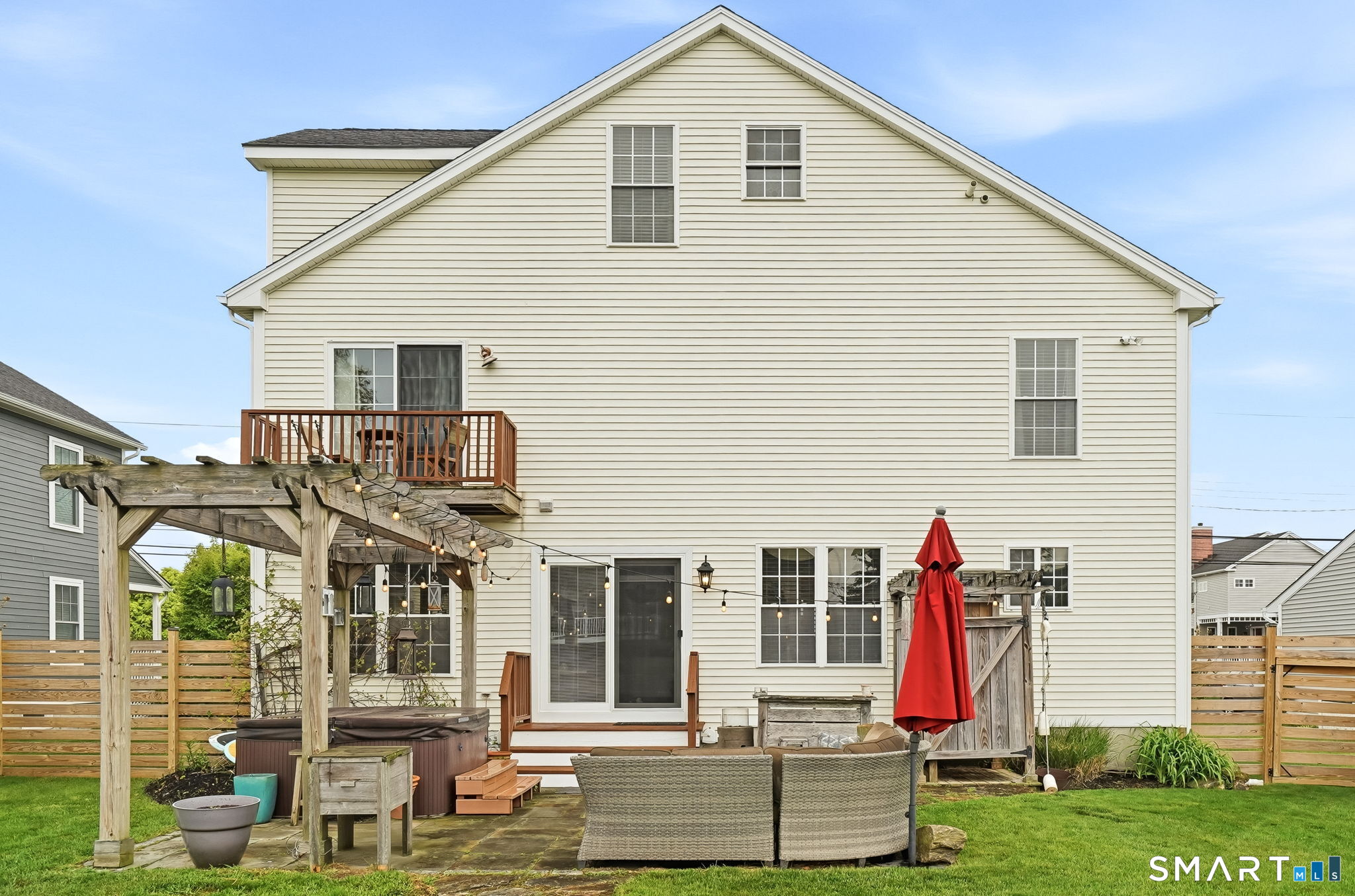 80 3rd Avenue Stratford, CT 06615 - Photo 37 of 40 a view of a house with a backyard