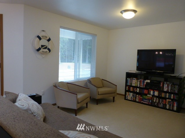 389 Arcadia Road West Port Townsend, WA 98368 - Photo 16 of 24 Gallery Image 16