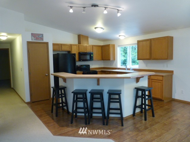 389 Arcadia Road West Port Townsend, WA 98368 - Photo 5 of 24 Gallery Image 5