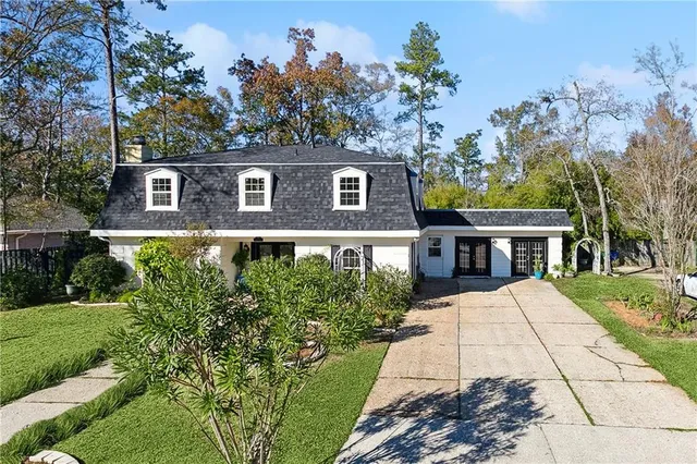 $578,000 | 654 Marilyn Drive, Mandeville, LA 70448