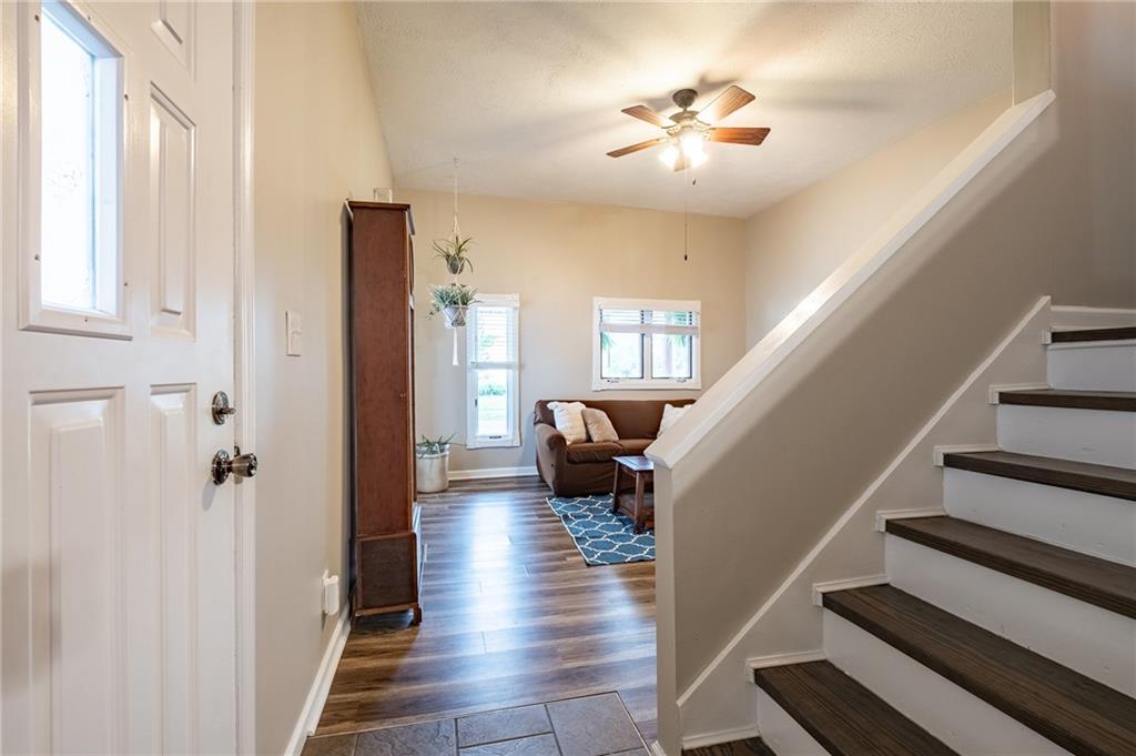 645 Maple Street Columbus, IN 47201 - Photo 4 of 30 Gallery Image 4