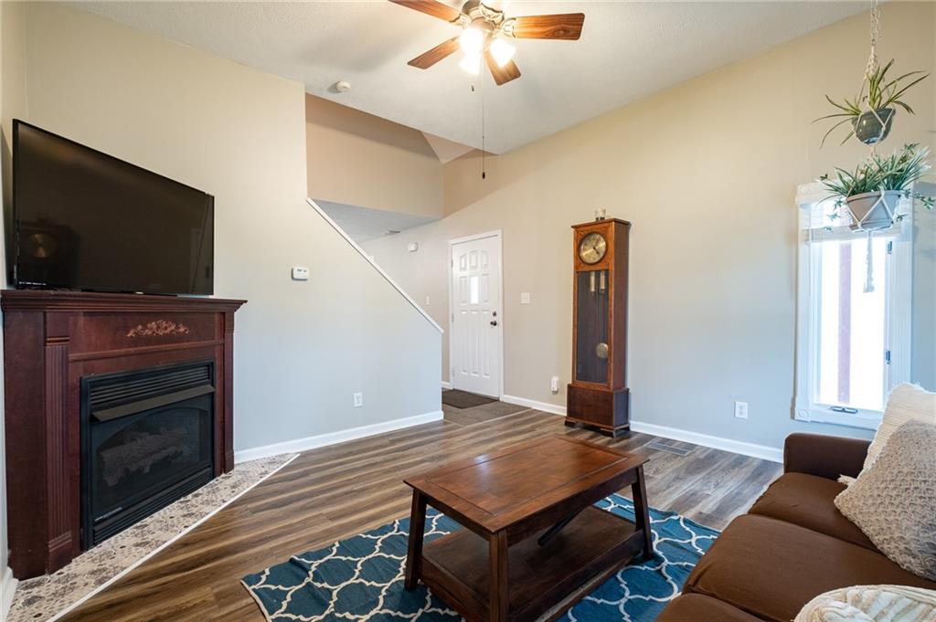 645 Maple Street Columbus, IN 47201 - Photo 5 of 30 Gallery Image 5
