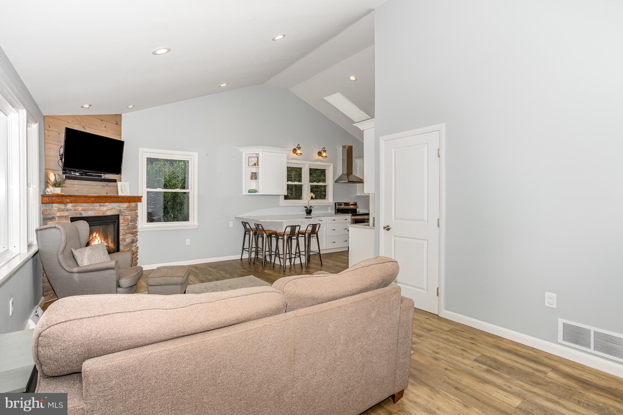 129 Forney Drive Lititz, PA 17543 - Photo 5 of 34