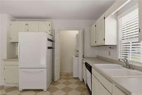 $1,400 | 1008 Cleburne Street, Greensboro, NC 27408