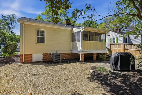 $1,400 | 1008 Cleburne Street, Greensboro, NC 27408