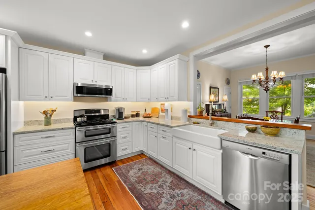 $975,000 | 36 Carver Street, Saluda, NC 28773