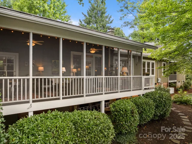 $975,000 | 36 Carver Street, Saluda, NC 28773