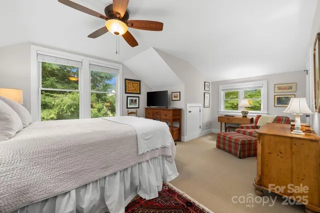 $975,000 | 36 Carver Street, Saluda, NC 28773