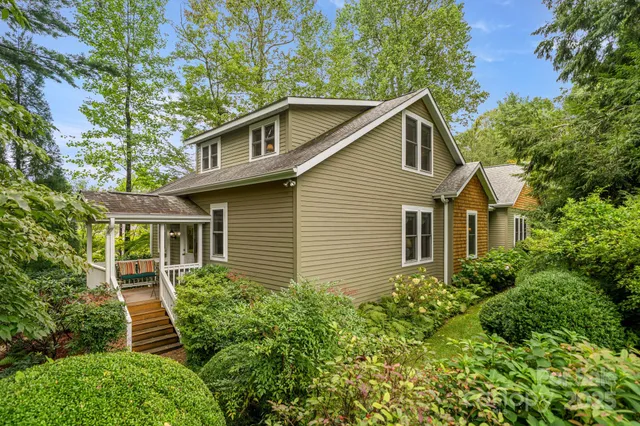 $975,000 | 36 Carver Street, Saluda, NC 28773