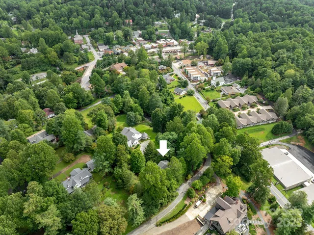 $975,000 | 36 Carver Street, Saluda, NC 28773