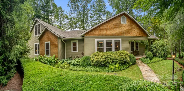 $975,000 | 36 Carver Street, Saluda, NC 28773