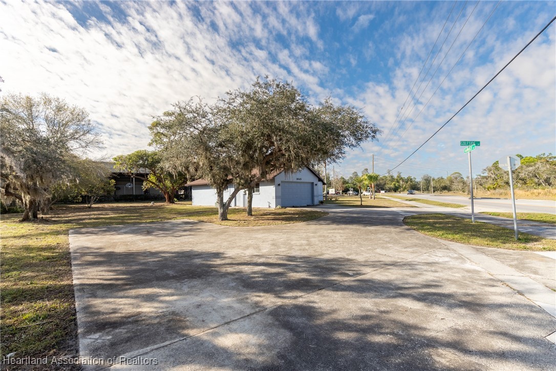 1645 Hammock Road Sebring, FL 33870 - Photo 8 of 46 Gallery Image 8