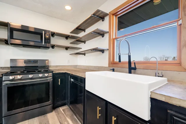 $275,000 | 2481 Gleasman Road, Rockford, IL 61103