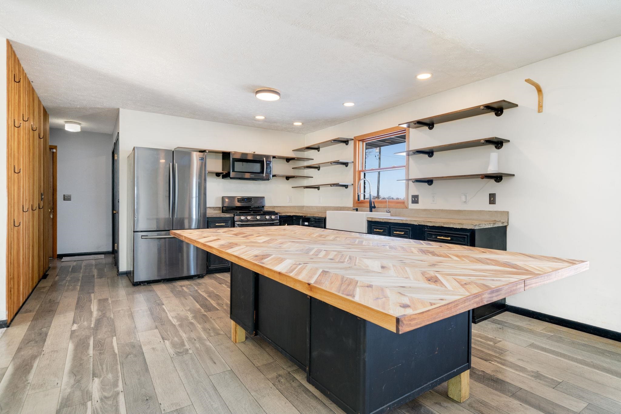 2481 Gleasman Road Rockford, IL 61103 - Photo 10 of 29