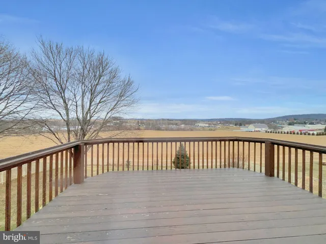 $475,000 | 65 South Reamstown Road, Stevens, PA 17578