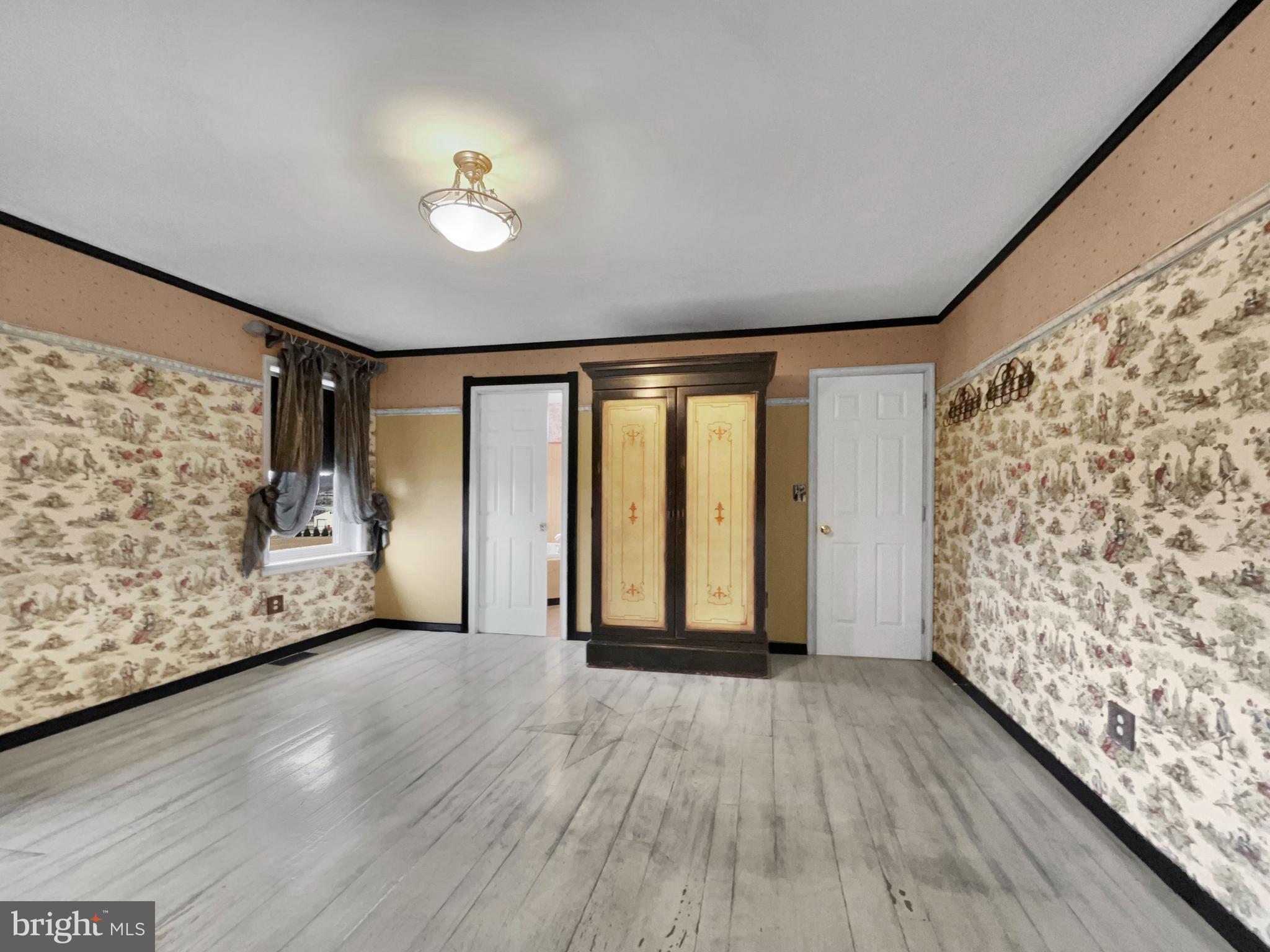 65 South Reamstown Road Stevens, PA 17578 - Photo 10 of 32 a view of livingroom with furniture and wooden floor