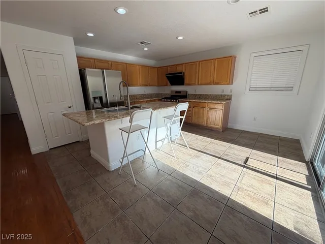 $2,200 | 9843 Ashton Pines Court, Las Vegas, NV 89147